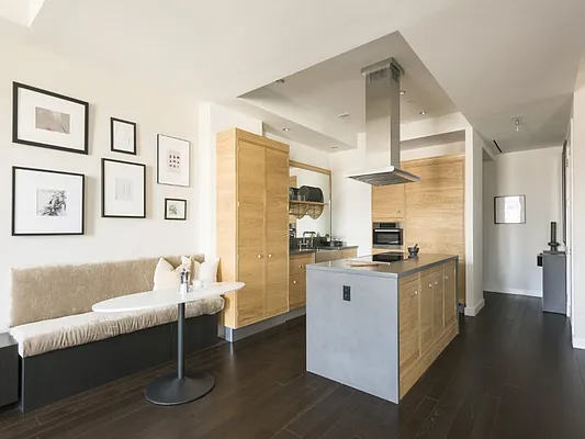 Sold by Sotheby's International Realty | media 13