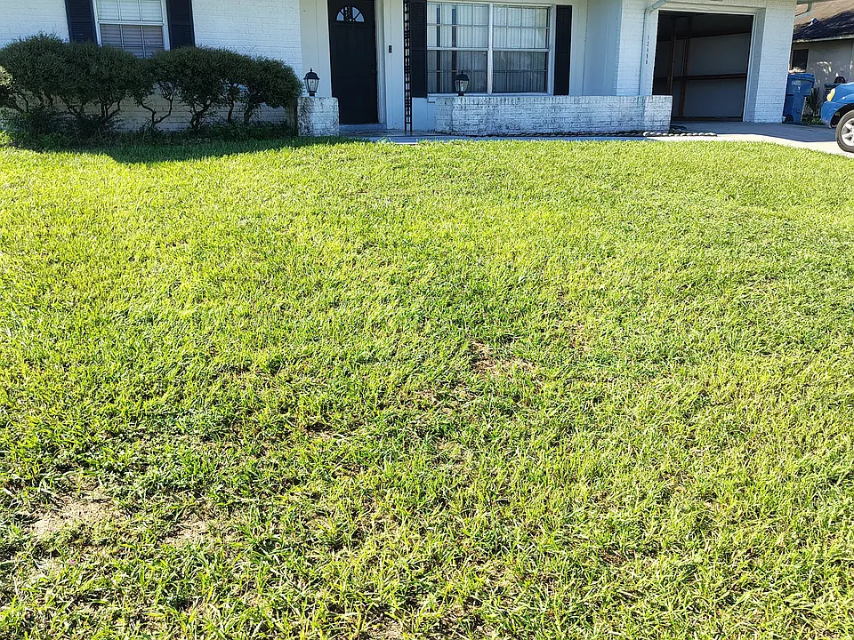 12486 Linden Dr