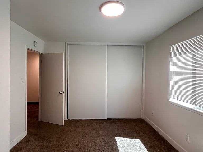 1070-1074 Echo Rd #6 — Photo 1