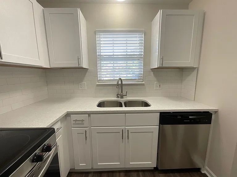 Meridian Park Apartments — Photo 51