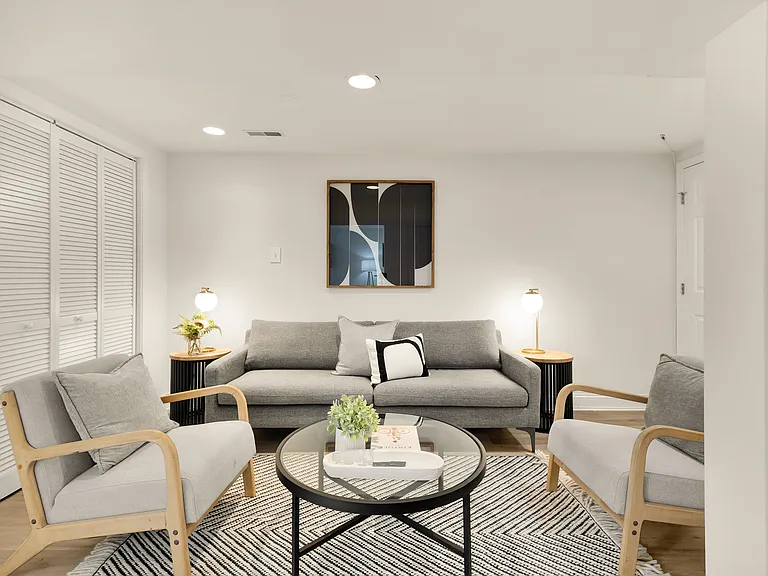 807 Jefferson St NW #1 — Photo 4
