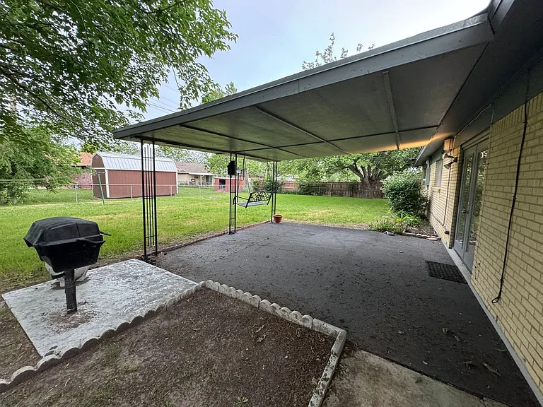 605 Bellaire Dr — Photo 35