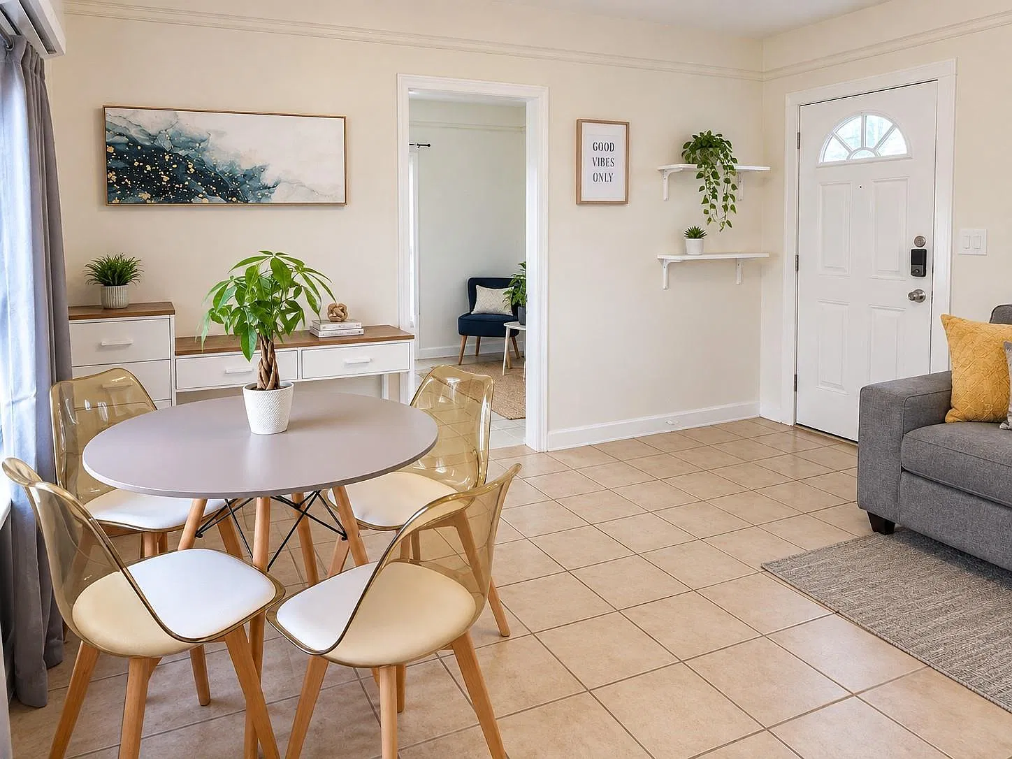 1 bed, 1.0 bath, 3760 sqft, $1,300 — Photo 4