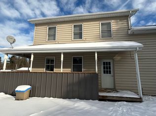 1587 Brock Rd, Hamilton, ON L9H5E4