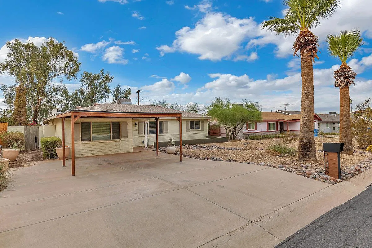 4 bed, 1700 sqft, $2,450 — Photo 3