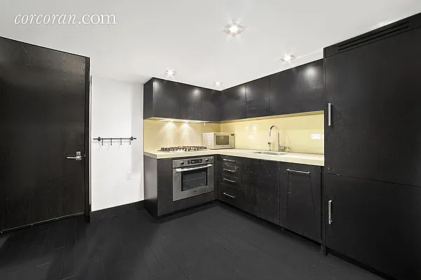 Rented by Corcoran | media 23