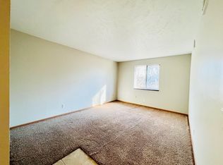 3915 N 70th Cir #26, Omaha, NE 68104
