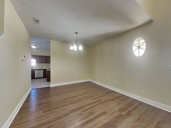 5th image of 13044 Brookdale Dr
