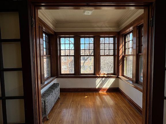 2nd image of 6500 N Bosworth Ave #3