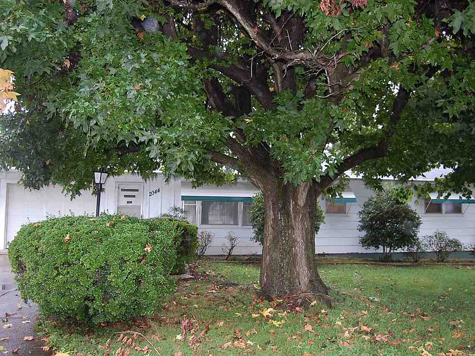 1st image of 2344 Lee St
