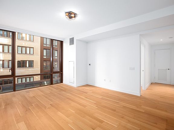 3rd image of 230 E 20th St APT 36