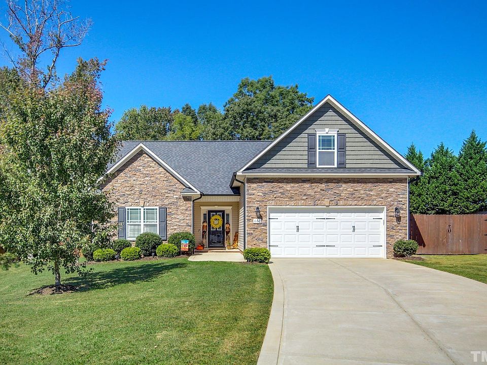 1st image of 667 Wood Valley Dr