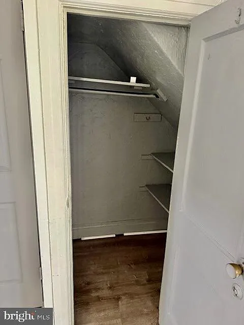 Studio, 1.0 bath, $995 — Photo 4