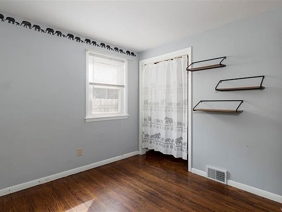 3rd image of 258 Olean St