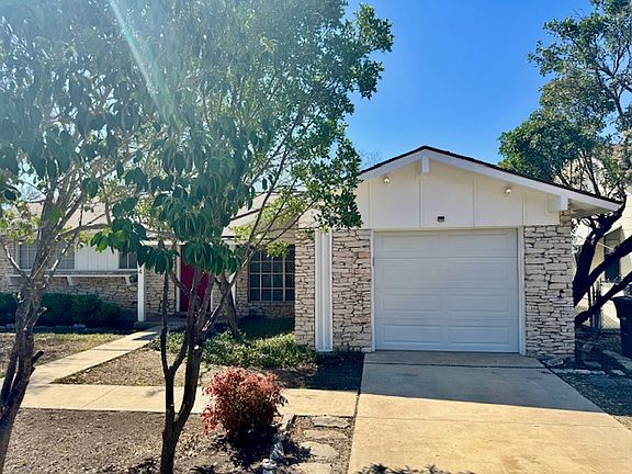 3rd image of 4254 Desert View Dr