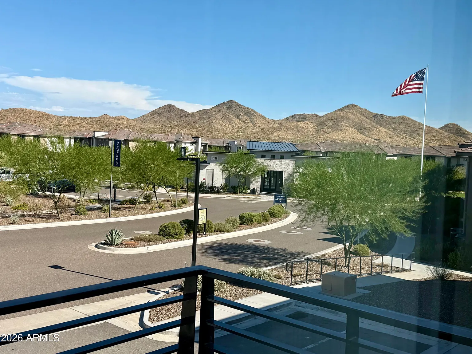 3 bed, 2.5 bath, 1804 sqft, $2,380 — Photo 2