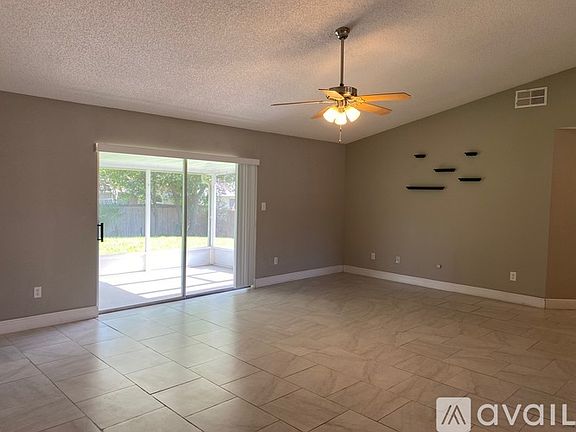 5th image of 15833 Charter Oaks Trl