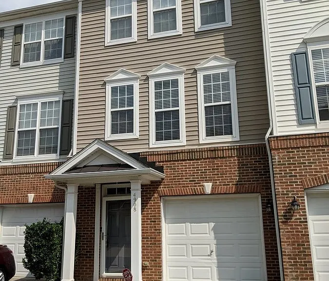 4908 Wyatt Brook Way — Photo 1