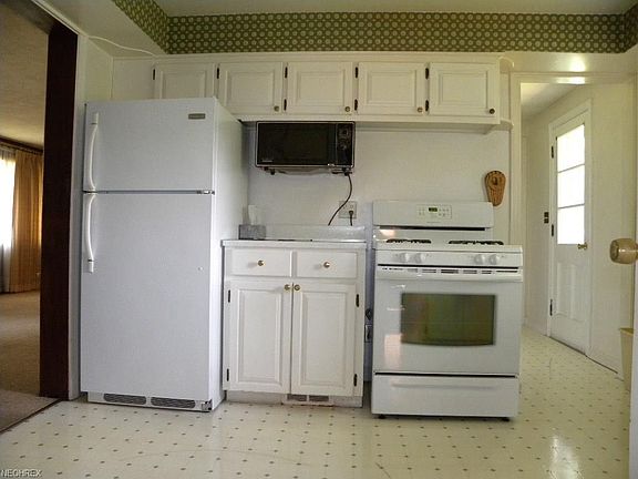 5th image of 31 Edgewood Dr