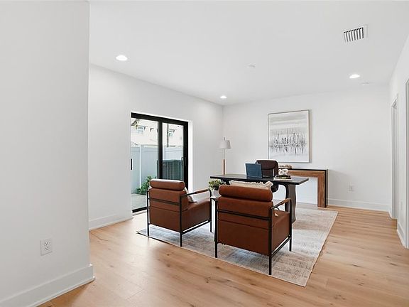 3rd image of 3002 W Platt #3
