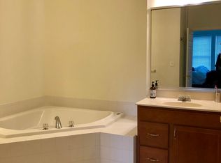 5674 Solheim Cup Dr, Haymarket, VA 20169
