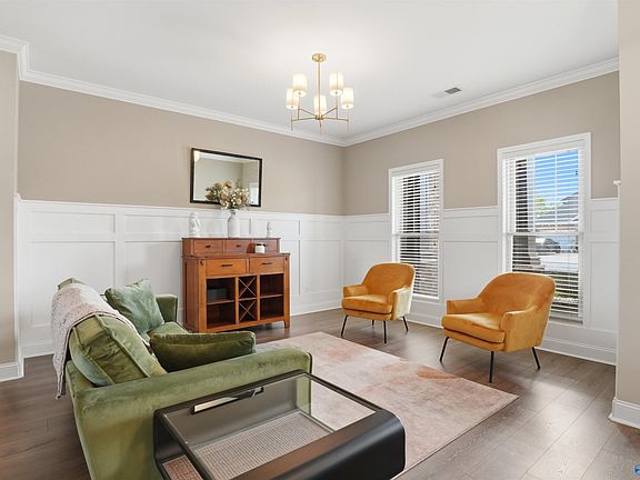 4th image of 105 Cypress Way