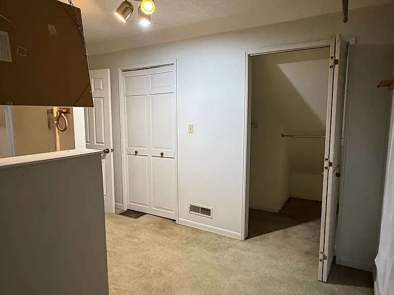 1712 Woodrow Dr — Photo 4