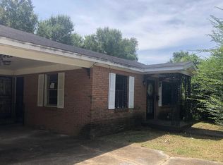 415 Gerard St, Grenada, MS 38901
