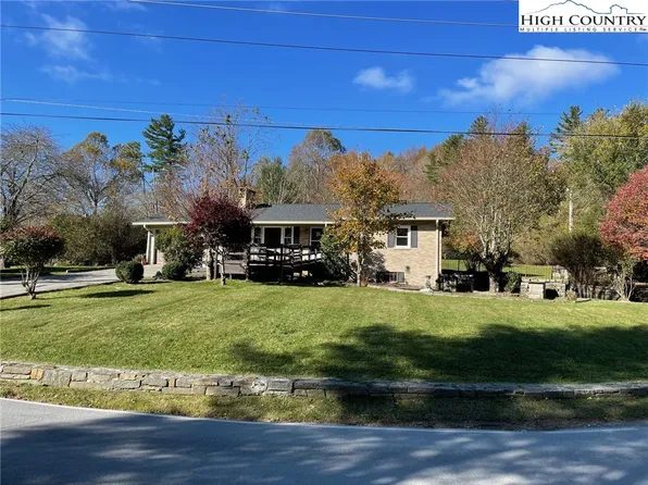 776 Possum Hollow Road, Blowing Rock, NC 28605