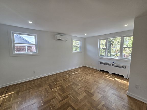3rd image of 2332 Barnes Ave Floor 2