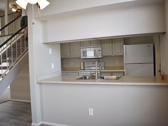 5th image of 8751 W Grovers Ave