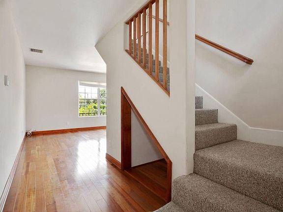 4th image of 12909 Woodbridge St