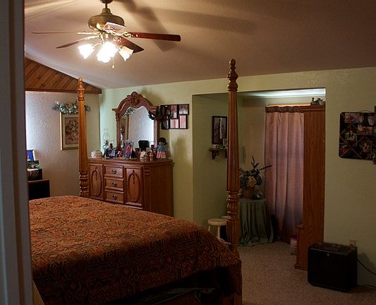 5th image of 949 S Roosevelt Road 8