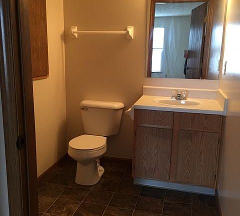 4th image of 1294 Tobey Dr