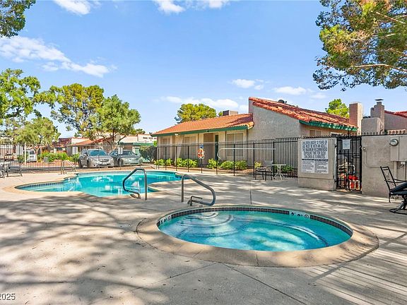 4th image of 727 Heritage Vista Ave