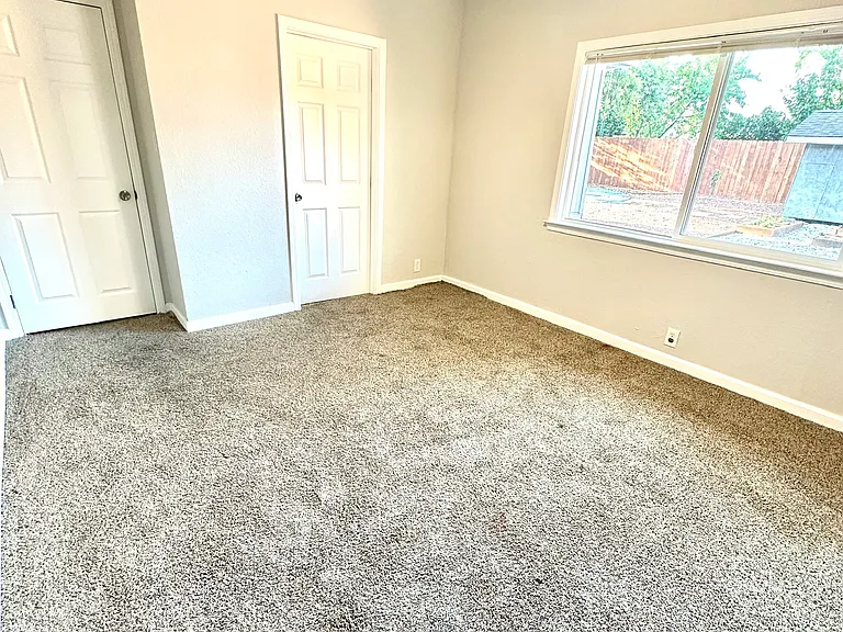2037 Robert Way #A3 — Photo 10