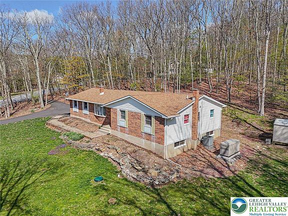 3rd image of 138 Darcy Dr