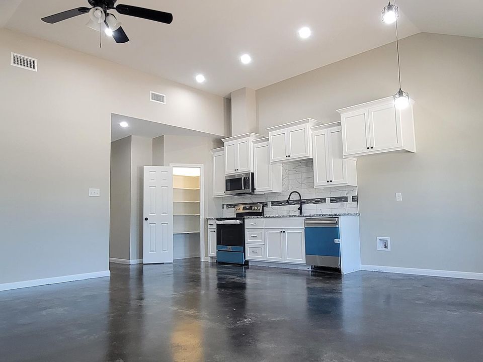 203 Hayes St A/B, Mc Gregor, TX 76657 Zillow