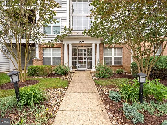 2nd image of 501 Mathias Hammond Way APT 301