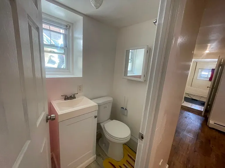 1048 Revere Ave #1 — Photo 2