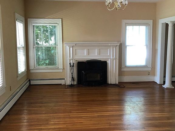 5th image of 301 N Mecklenburg Ave