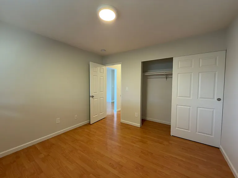 900 Alvarez Ave — Photo 10
