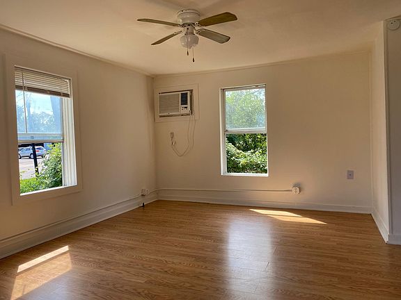 3rd image of 416 E Plantation Dr #1 & 3