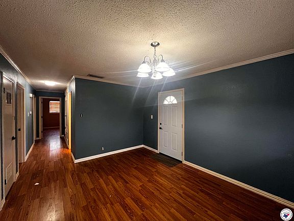 5th image of 815 Hawkins Ave