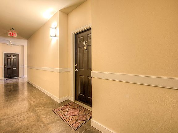 4th image of 12941 Centre Prk Circle #Unit 117