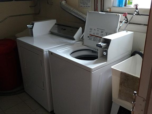 3rd image of 5328 S Long Ave Fl 1