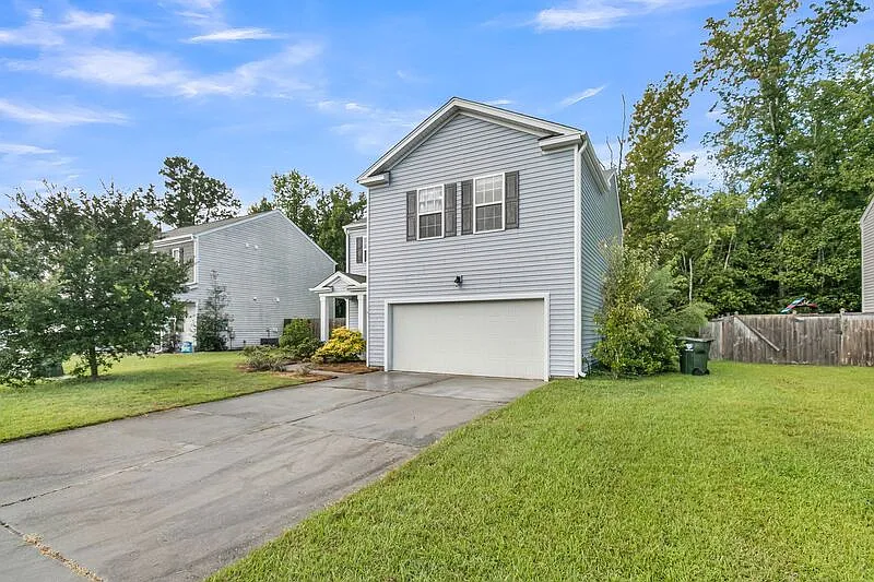 4 bed, 2.5 bath, 1896 sqft, $2,400 — Photo 3