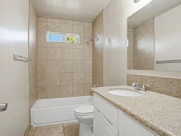 1104 Blair Ave — Photo 7