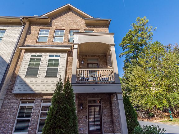 5th image of 301 Garland Woods Ct