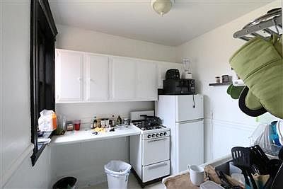 3rd image of 339 Harvard St #11